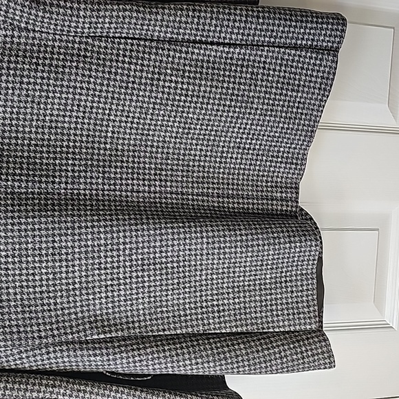 Beautiful houndstooth lambswool sport coat - Picture 7 of 7